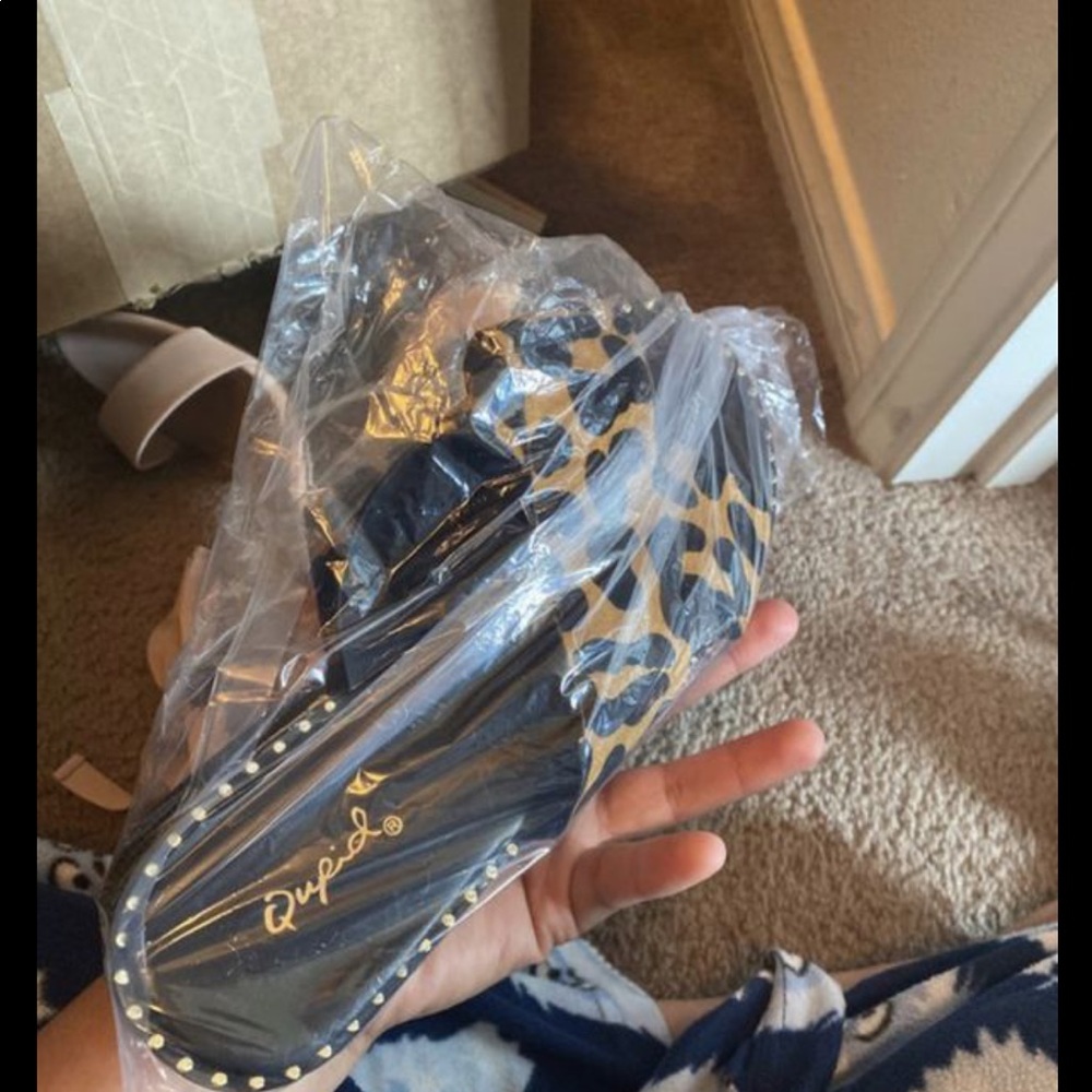 sandals - Picture 2 of 2
